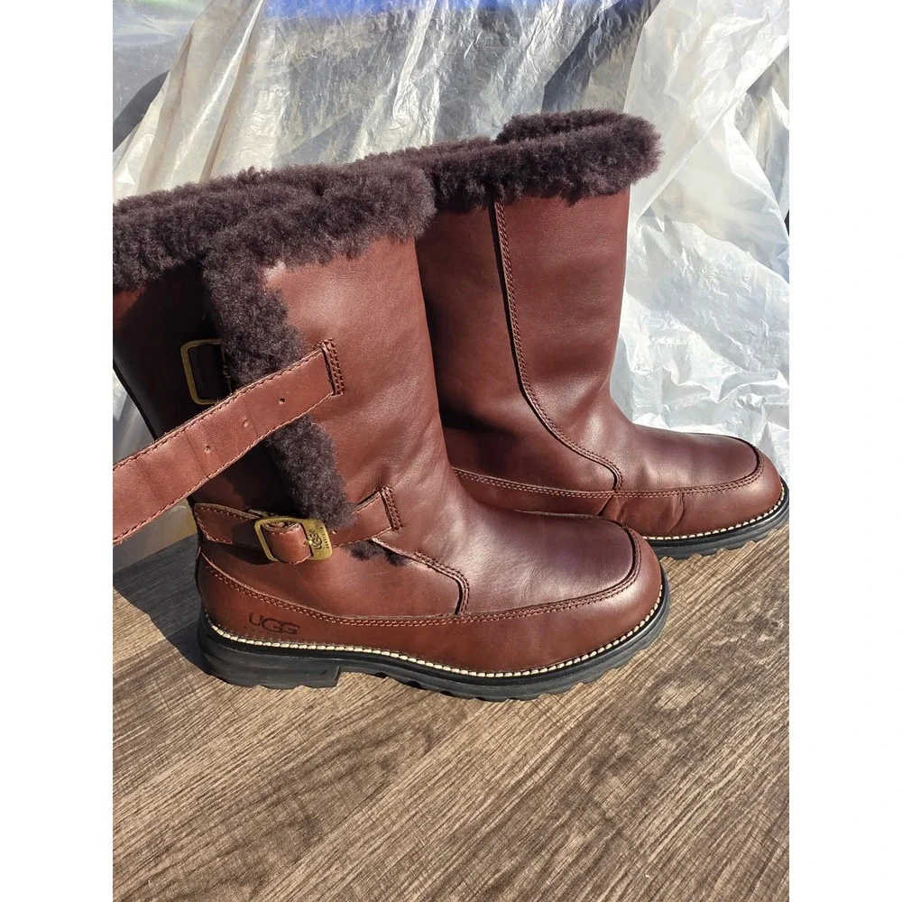 1118 UGG Australia Brown Leather Shearling Lined Buckle Mid-Calf Boots Lug Sole